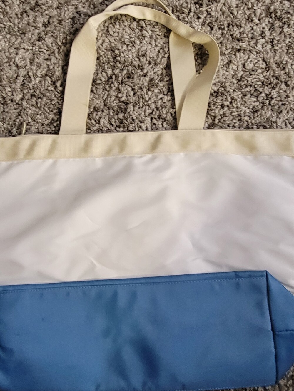 Disney Castaway Club Nautical Blue and White Travel Bag NWOT - Picture 2 of 4